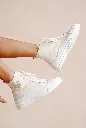 baskets-montantes-avec-coeur_beige_67a613afebaf1.webp